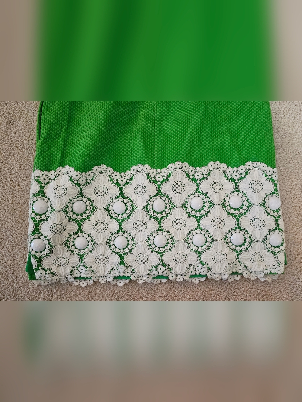 Lilly Pulitzer Jubilee Dress in a vibrant kelly green.Size 0 Excellent Condition - Picture 9 of 13